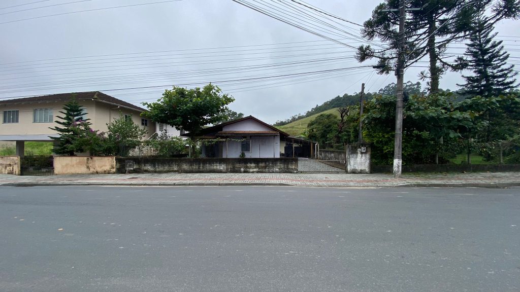 Terreno/Casa – Bairro Tapajós – Indaial/SC