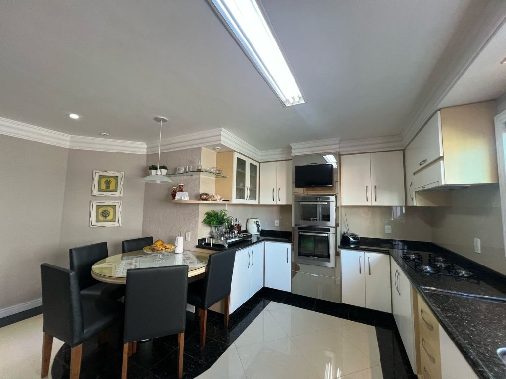 Cobertura de Luxo – Bairro das Nações – Indaial/SC Cobertura de Luxo – Bairro das Nações – Indaial/SC
