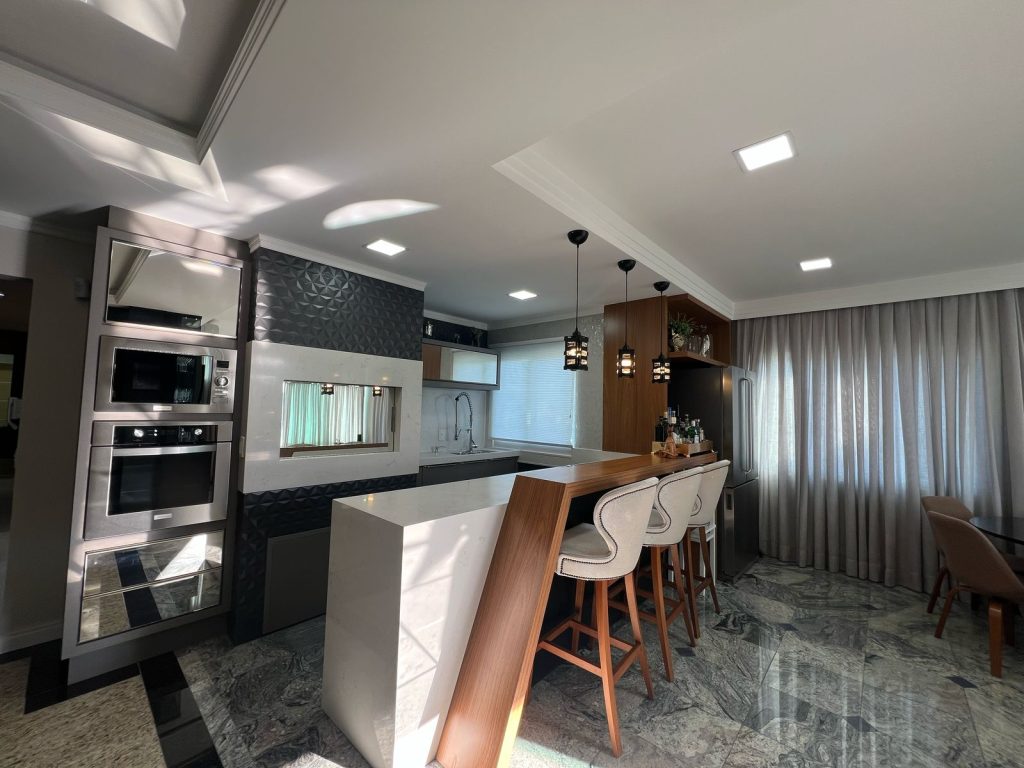 Cobertura de Luxo – Bairro das Nações – Indaial/SC Cobertura de Luxo – Bairro das Nações – Indaial/SC