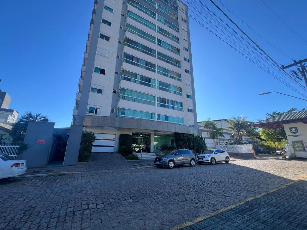 Apartamento 3 suítes – CENTRO – Indaial/SC