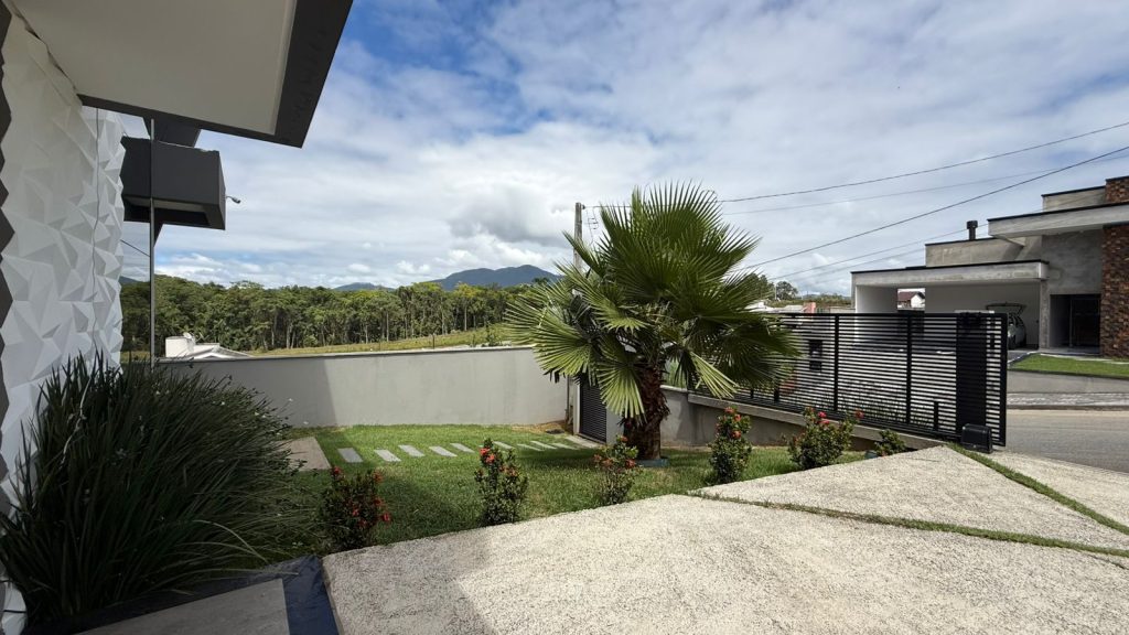 Casa Moderna – Loteamento Colina Verde – Indaial/SC