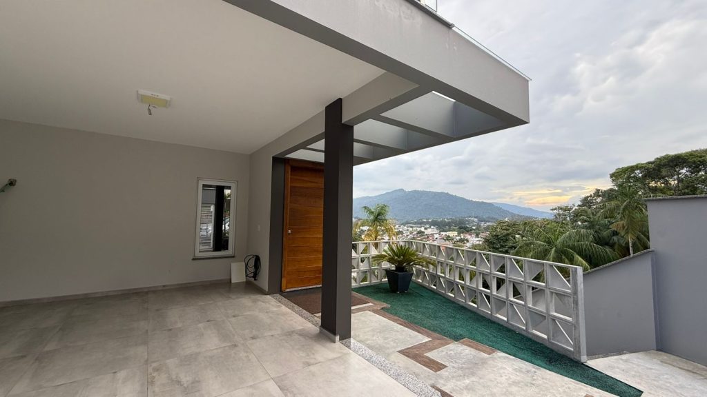 Sobrado Charmoso – Bairro Quintino – Timbó/SC