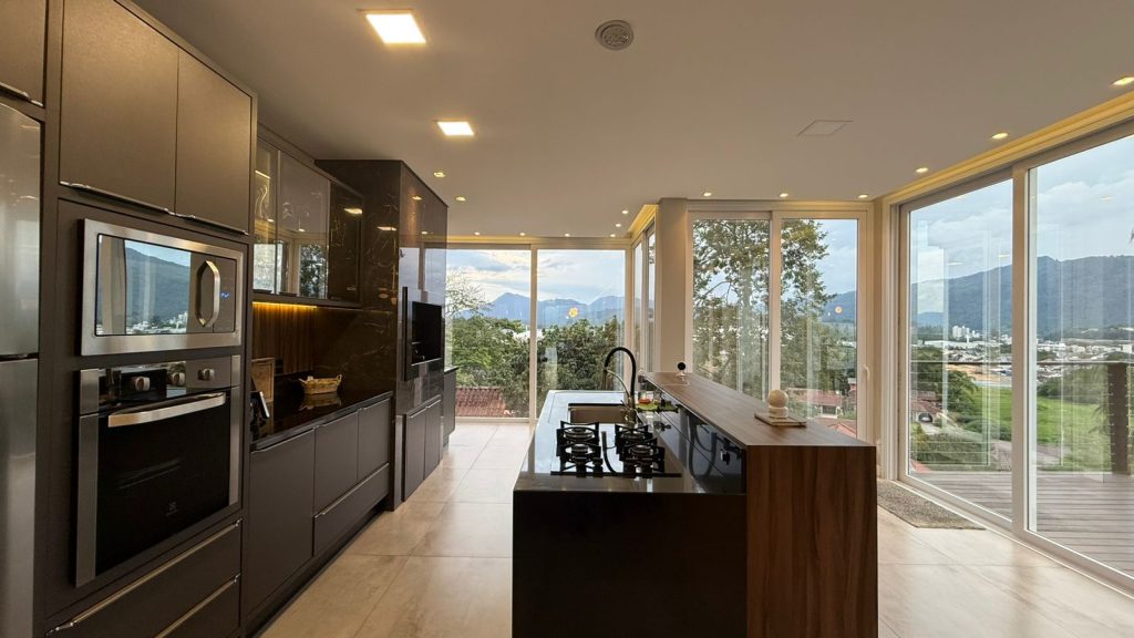 Sobrado Charmoso – Bairro Quintino – Timbó/SC