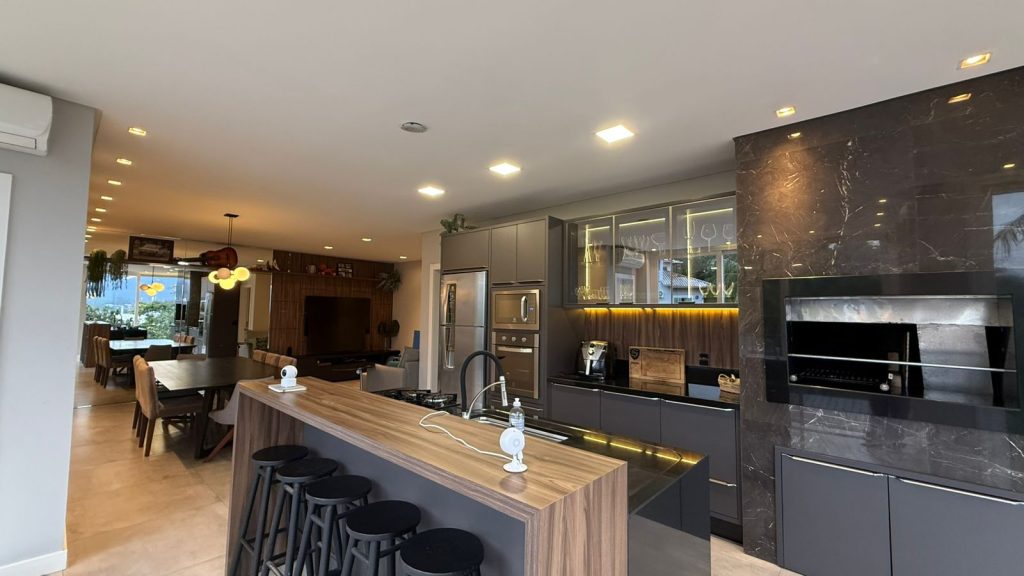 Sobrado Charmoso – Bairro Quintino – Timbó/SC