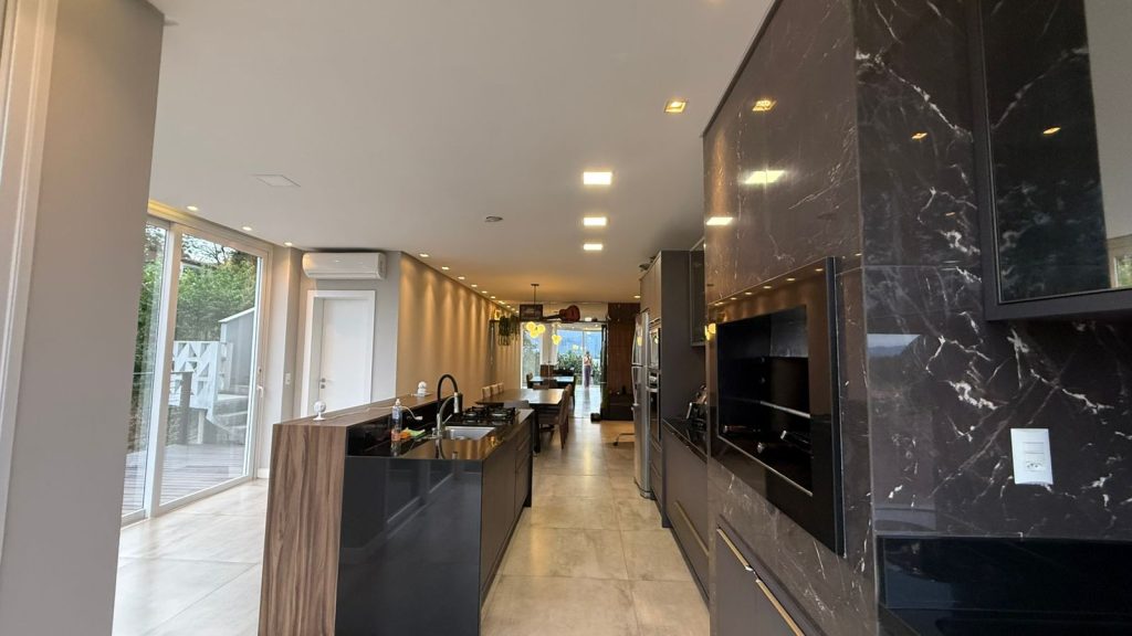 Sobrado Charmoso – Bairro Quintino – Timbó/SC