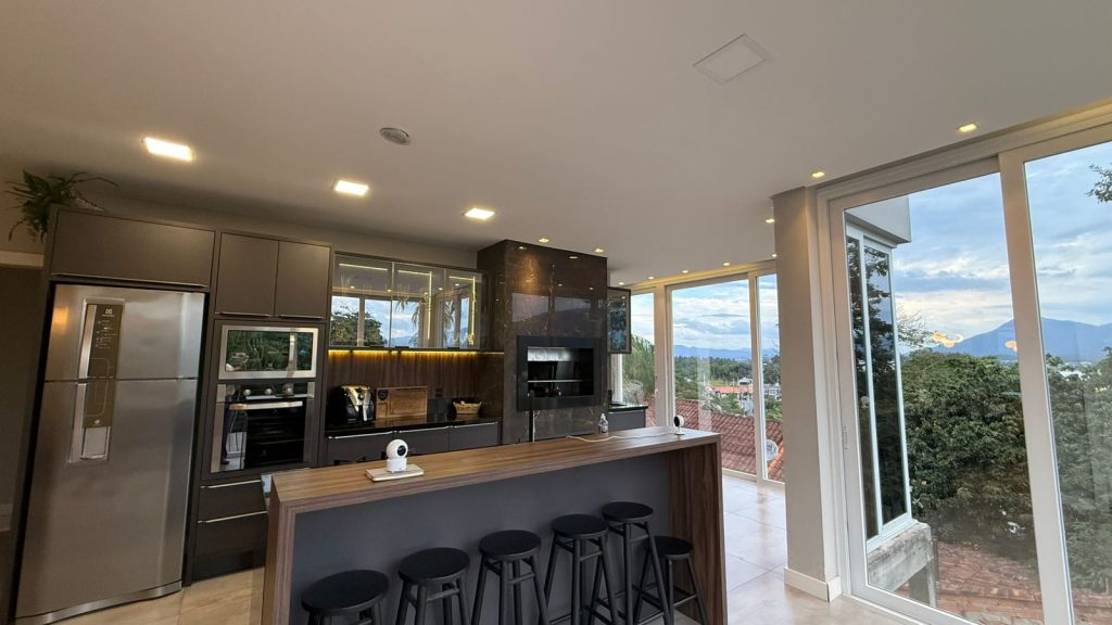 Sobrado Charmoso – Bairro Quintino – Timbó/SC