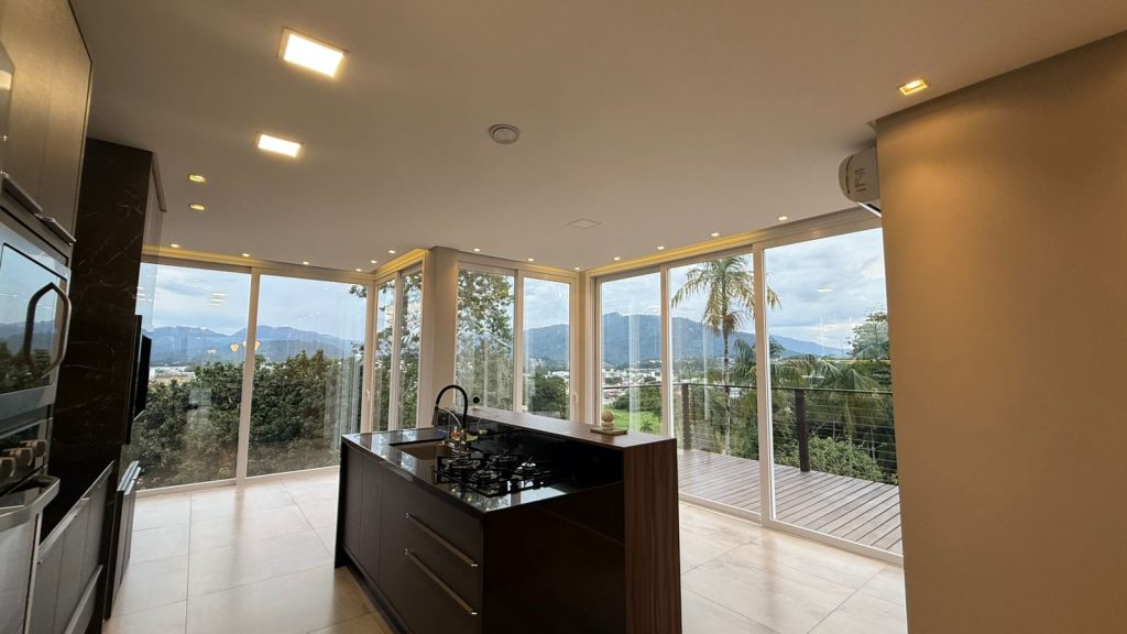 Sobrado Charmoso – Bairro Quintino – Timbó/SC