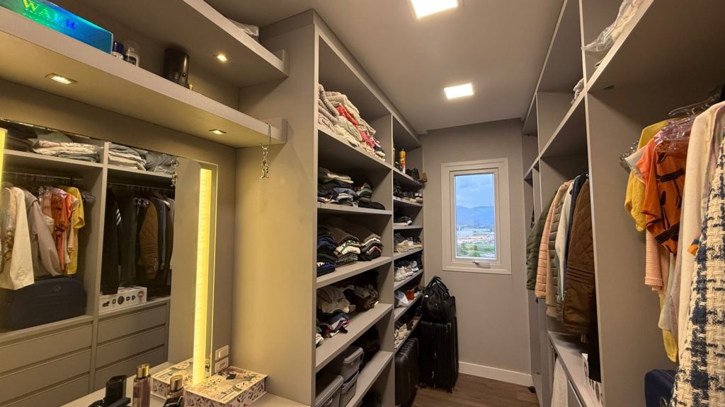 Sobrado Charmoso – Bairro Quintino – Timbó/SC