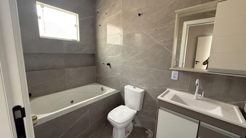 Casa com Piscina – Loteamento Colina Verde – Indaial/SC