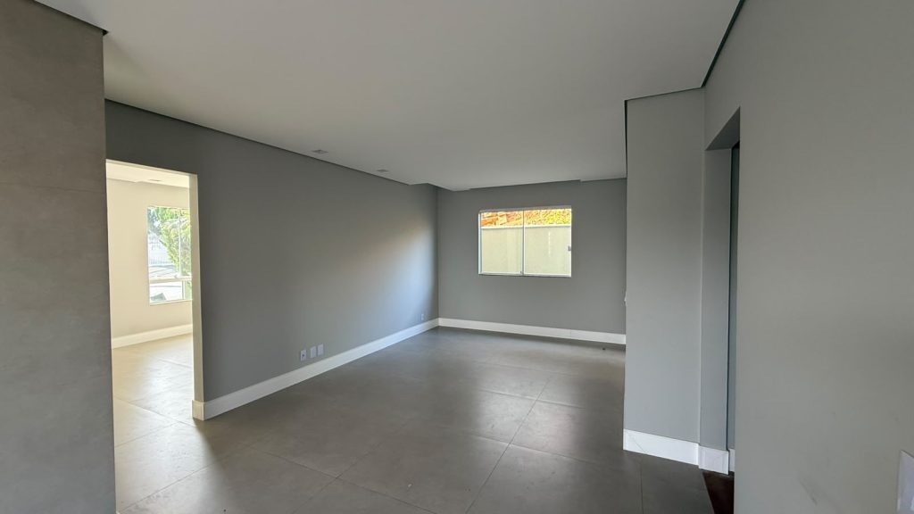 Casa com Piscina – Loteamento Colina Verde – Indaial/SC