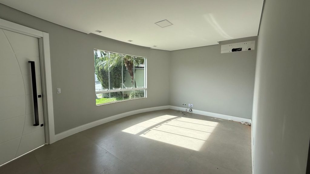 Casa com Piscina – Loteamento Colina Verde – Indaial/SC